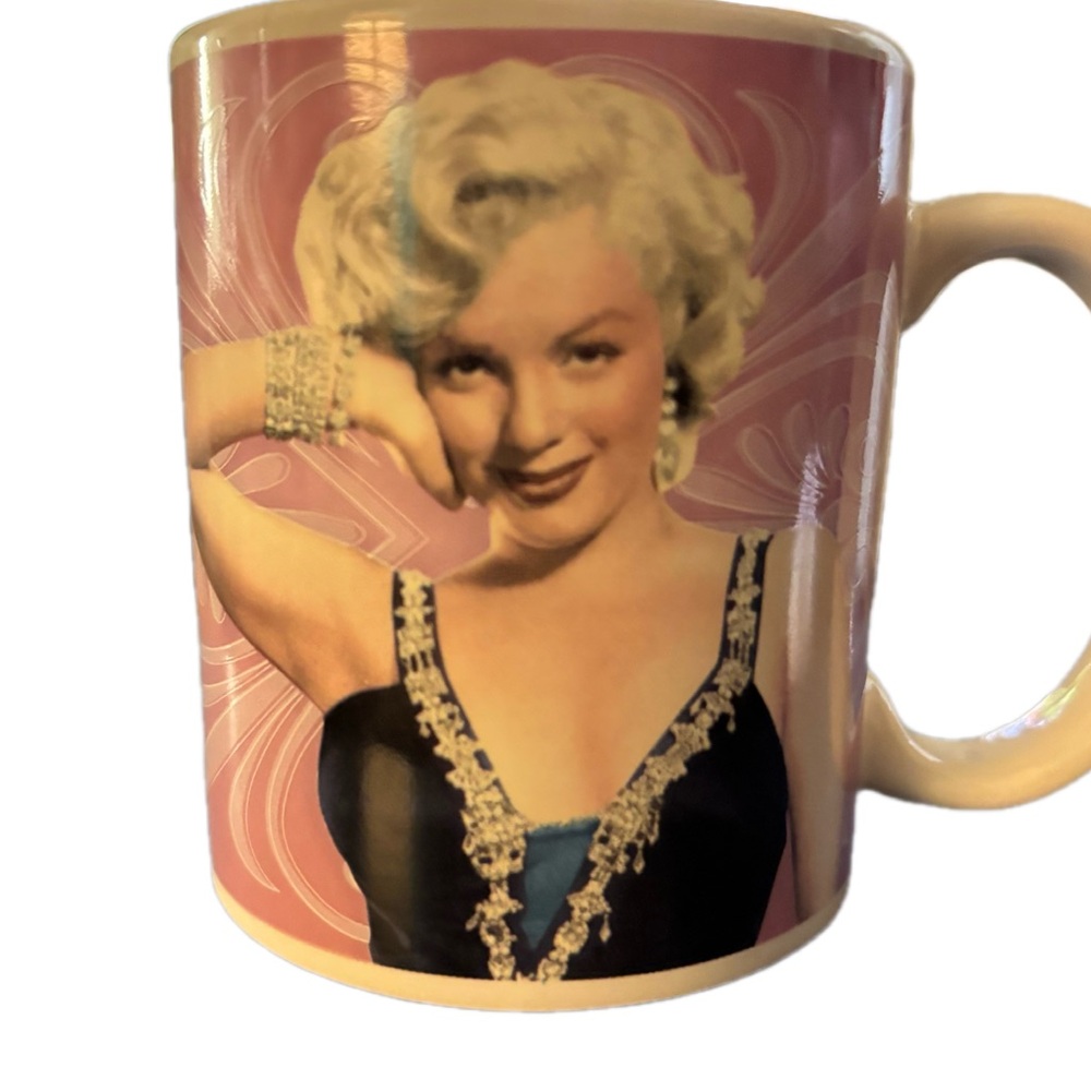 Marilyn Monroe Collectible Mug “I Just Want to Be Wonderful” Romantic Fan Gift